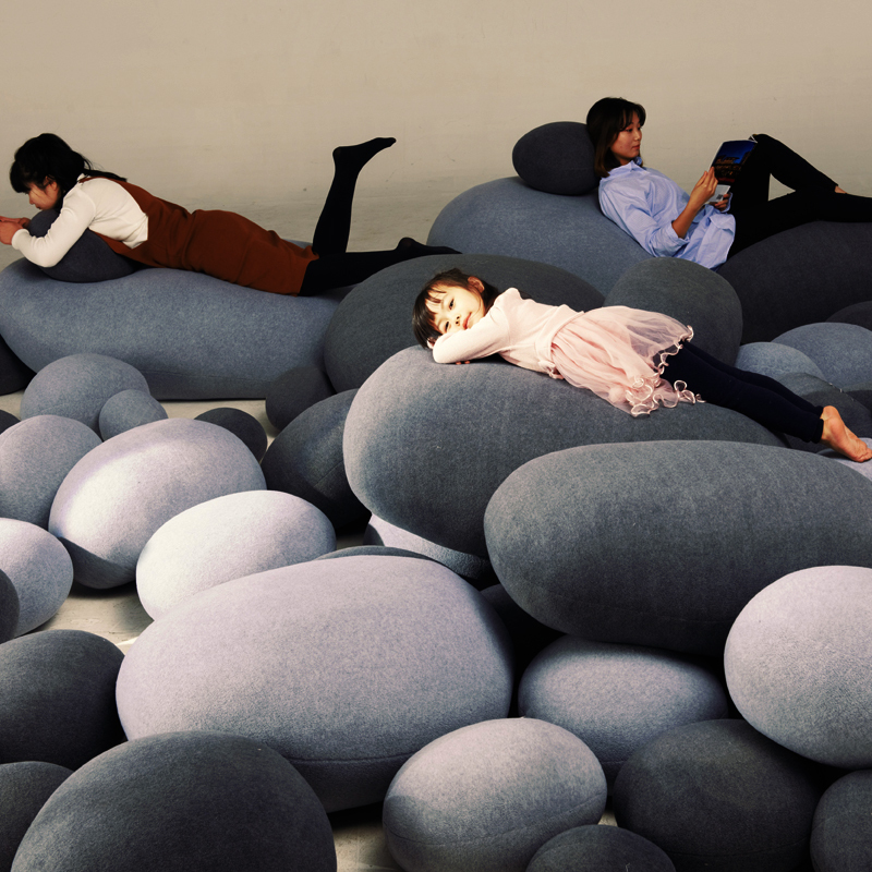 Simulated Pebble Lazy Sofa, Multifunctional Stone Pillow Cushion, Creative Props for Homestay Settings