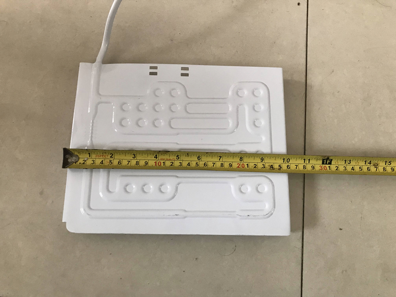 Refrigerator evaporator with capillary heat dissipation aluminum plate thickened display freezer refrigerator evaporation plate 25 5*20 5CM