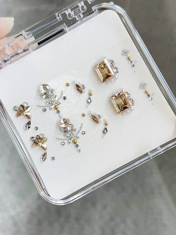 Dongzhou Nail Art Rhinestone Decoration Material Kit, Same Style as on Xiaohongshu, Popular Nail Combination Set, Rhinestone Kit, Super Sparkling Zircon