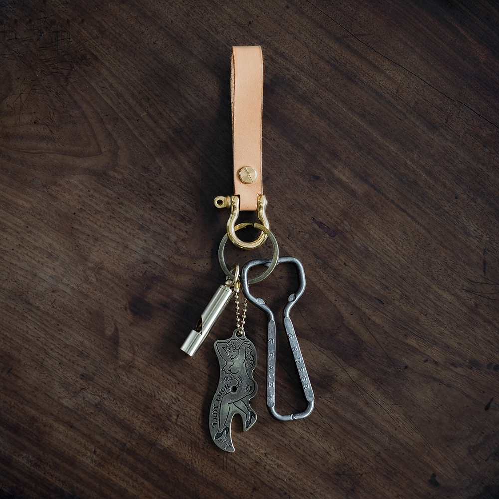 NVGS italian primary color plant tannic leather brass horseshoe buckle commuter key button outdoor American retro