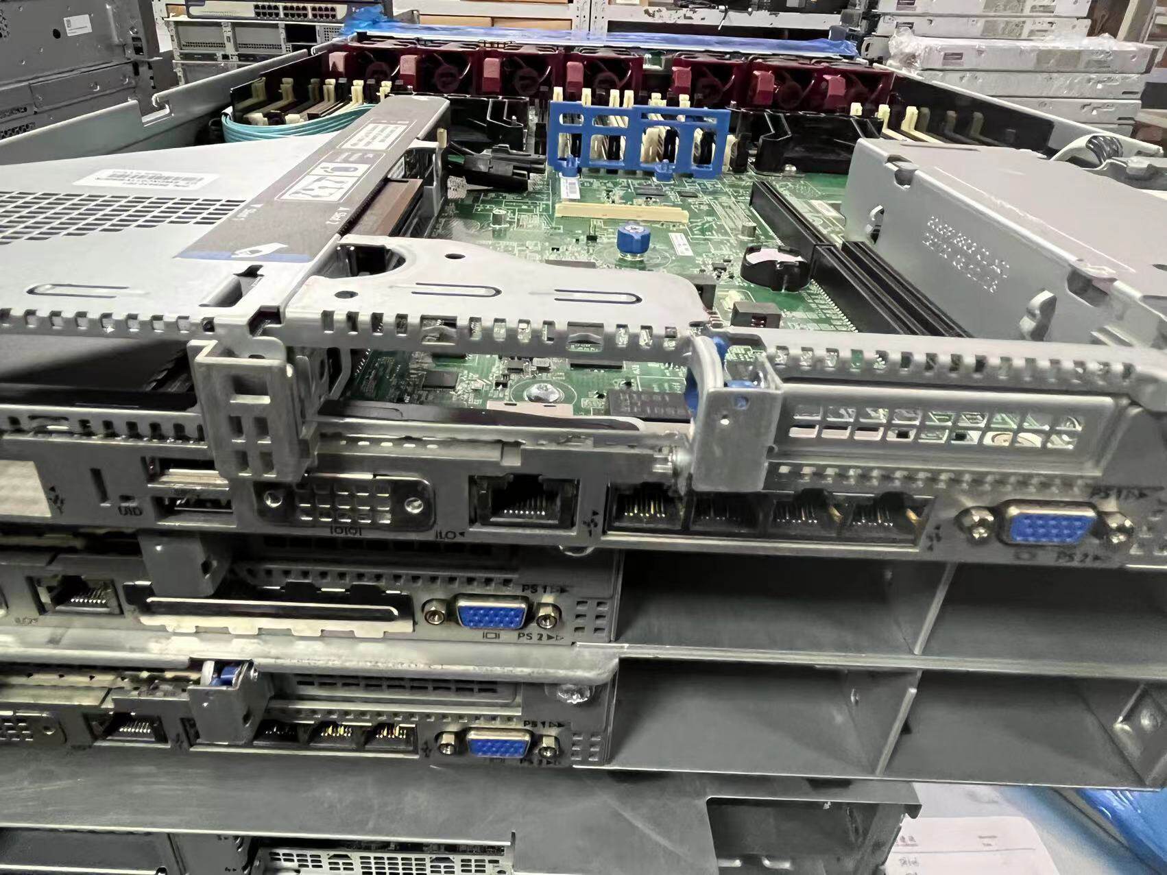 1-летний HPE DL360GEN10 8SFF 10SFF 10 2NVME 8755552-001 DL380G10 