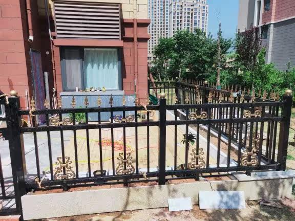 Wrought Iron Fence Fence Courtyard Fence Villa Fence Residential Fence Factory Fence Railing School Fence