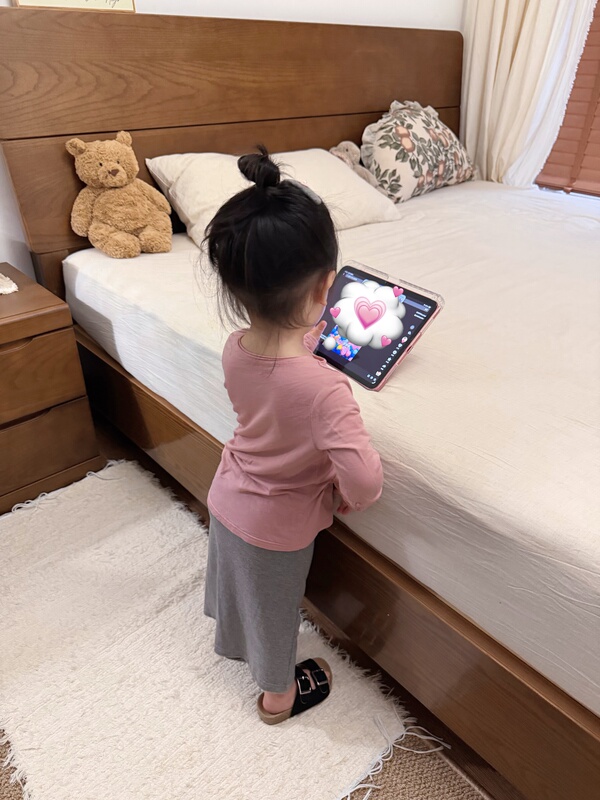 Xyumm Leather Pink Modal Cuffed Sun Protection Long-Sleeve Base Layer