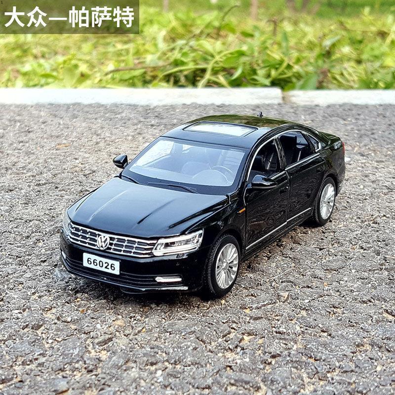 Volkswagen Car Model Toy Car for Boys over 3 Years Old Santana Alloy Car 1:18 Scale Children's Toy Car for Boys