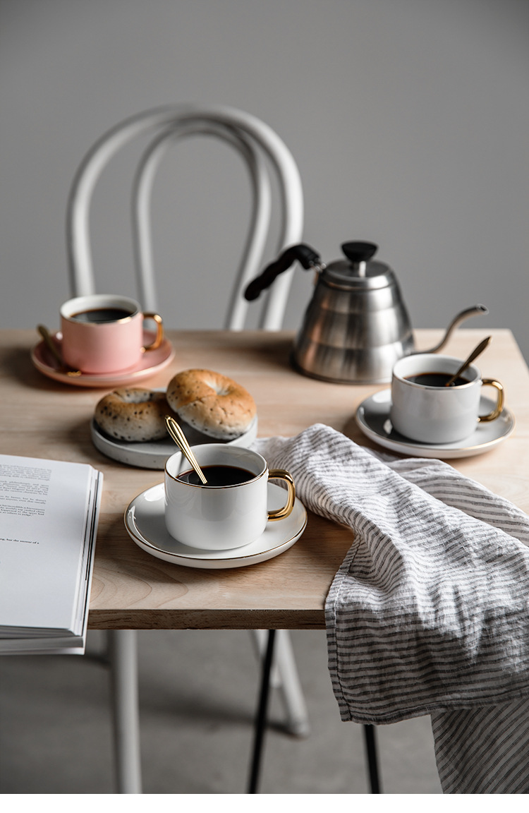 Web celebrity ins wind afternoon coffee cups and saucers European - style delicate small key-2 luxury ceramic tea set home picking cups