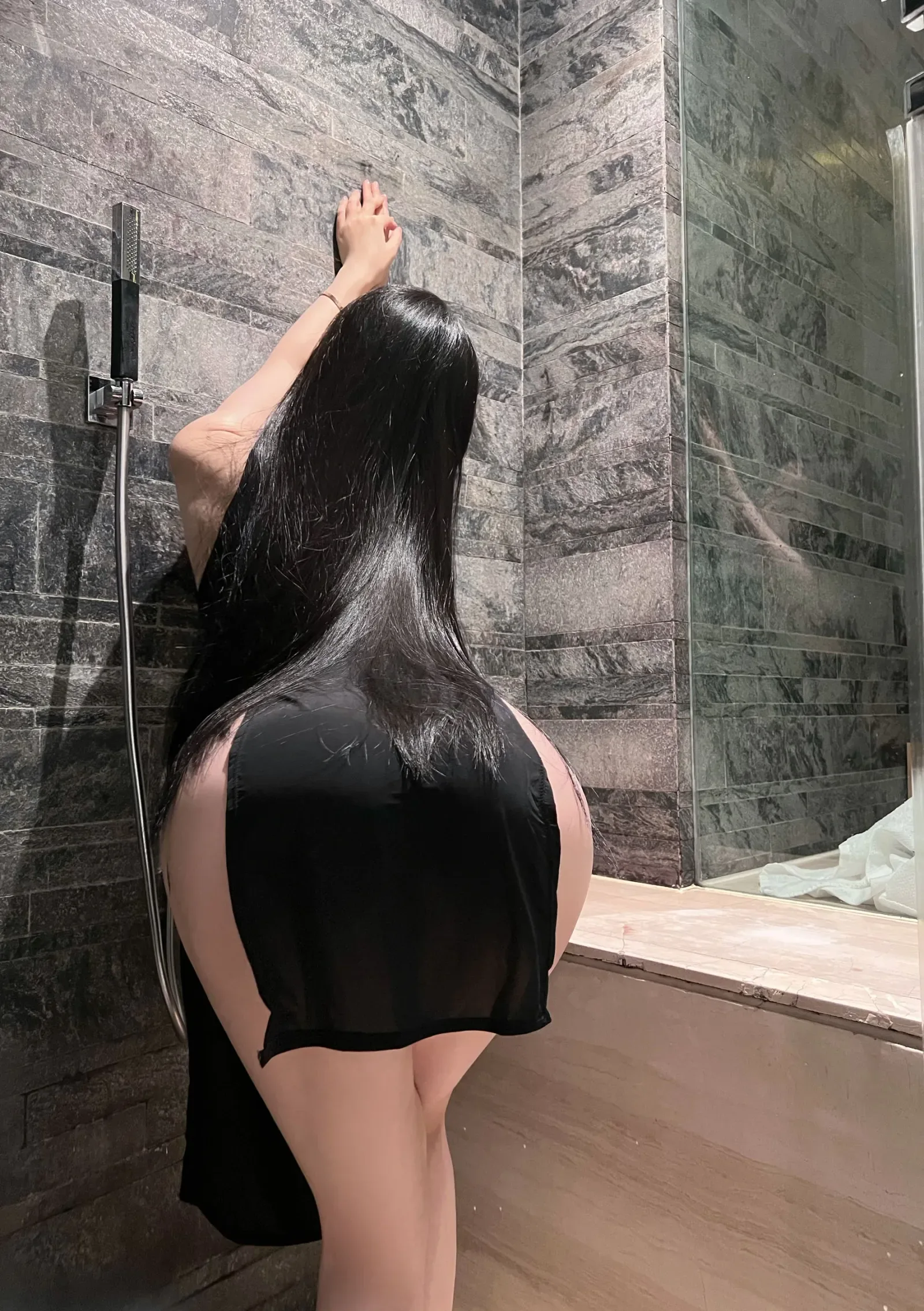 美臀女神左公子666 – 遮不住的美臀-品图吧