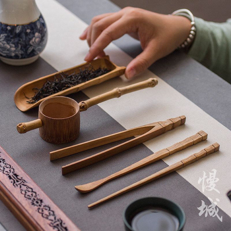 Green Flowers Porcelain Tea Road Six Gentlemen Suit Kung Fu Home Black Sandalwood Tea Art Pendulum set of ceramic tea set accessories