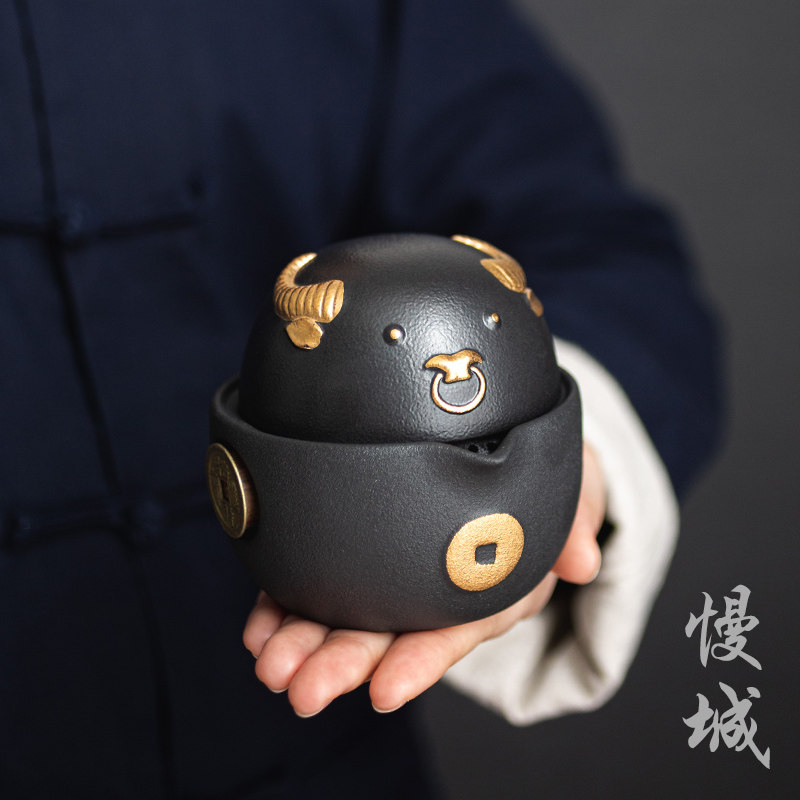 Slow City Bull Run Hentong One Pot Of Two Cups Outdoor Tea Set Creativity Ceramic Bubble Teapot Portable Travel Tea Set Group