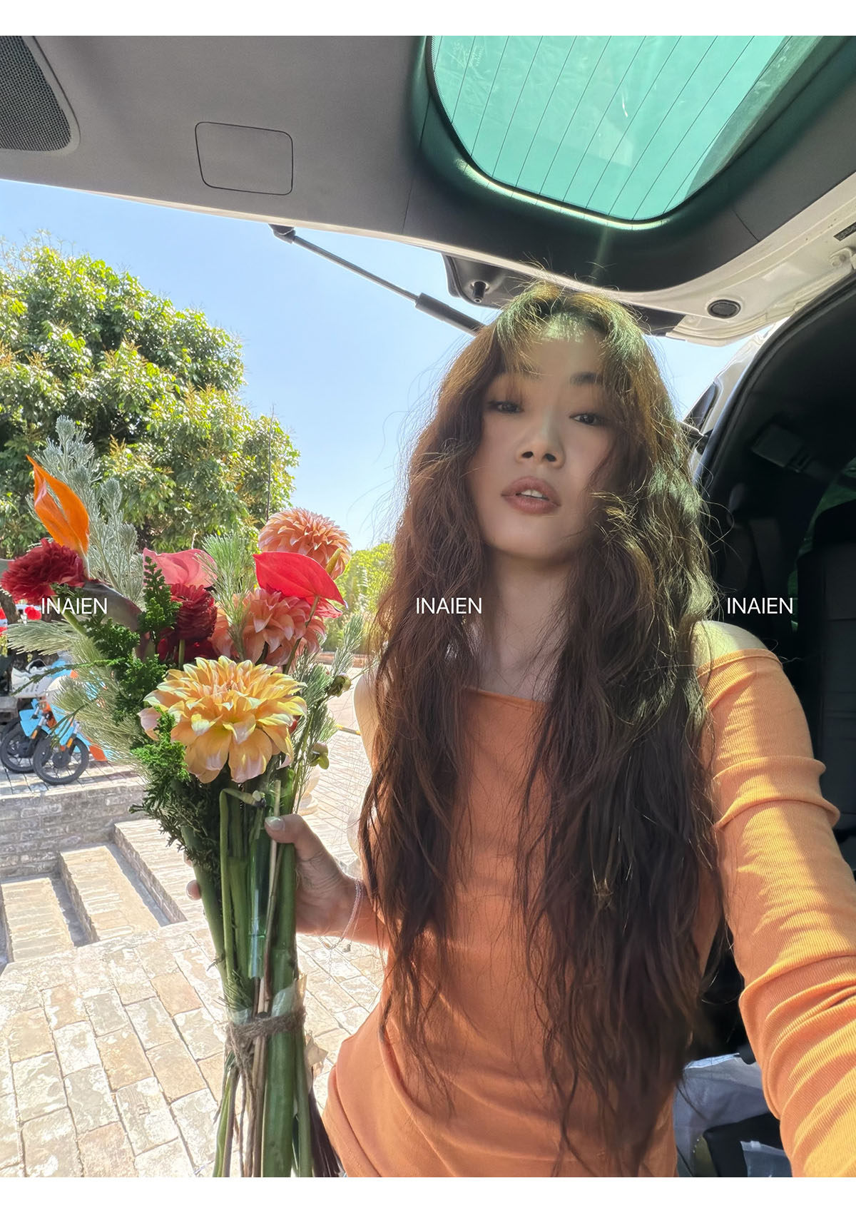 INAIEN笑笑家 стильные универсальные джинсы клеш с эффектом стирки