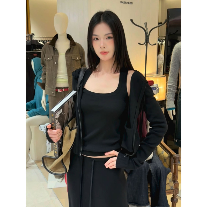 Kaino Ken Mason 2026 Autumn New Slim Fit Design U-Neck Wool Vest Top for Women Kaino Ken Mason 2026 Autumn New Slim Fit Design U-Neck Wool Vest Top for Women