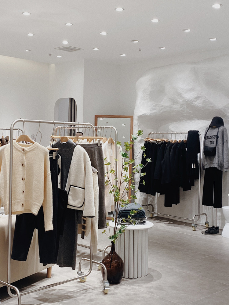 Clothing store display stand Floor-to-ceiling display rack with wheel Nakajima hanging rod hanger hanging side hanging women's store shelf