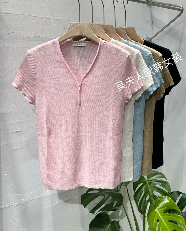Fashionable Zip-Up V-Neck Linen Short-Sleeve Knit Top for Women 2026 New European Style Slimming Versatile Age-Reducing Korean Style Trendy Top Fashionable Zip-Up V-Neck Linen Short-Sleeve Knit Top for Women 2026 New European Style Slimming Versatile Age-Reducing Korean Style Trendy Top