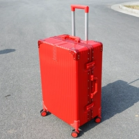 Красный ретро -алюминиевый рам