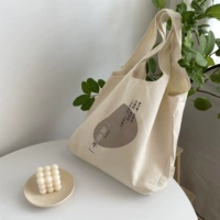 Зеленый цветной жилет