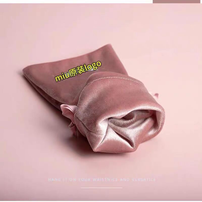 Miu Velvet Glasses Pouch Drawstring Portable Sunglasses High-End Glasses Cloth Bag Large Capacity Phone Pouch Can Be Hung on a Bag