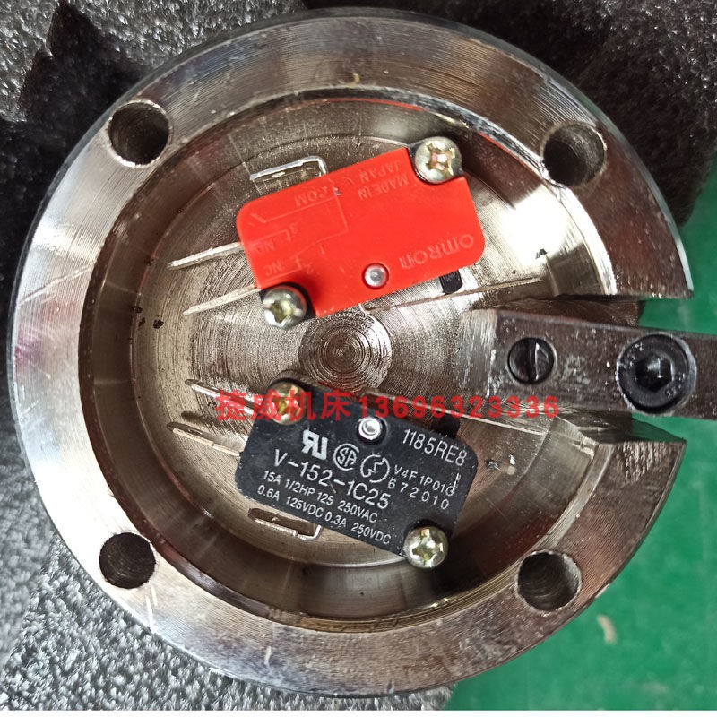 Tengzhou rocker drilling machine positive and negative switch reverse switch Z3040 Z3035 rocker drill spindle positive and negative switch