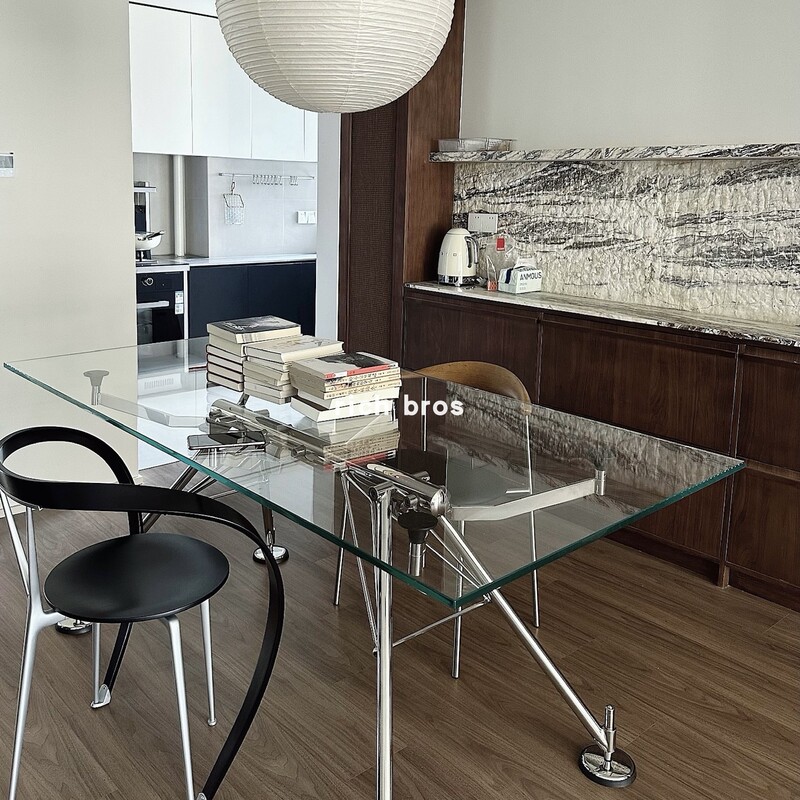 Nomos Table Nomos Scandinavian Design Stainless Steel Home Dining Table Modern Creative Desk Ultra-Clear Glass Office Desk