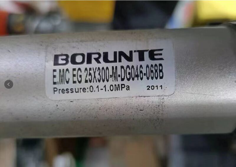 Main Arm Upper and Lower Cylinders E.Mc Eg 25X300-M-Dg046-068B 0.1-1.0Mpa Available for Sale