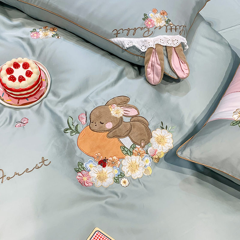 (Toyama Strawberry) Girls' Heart 60 Counts Long Staple Cotton Three-dimensional Rabbit Patch Embroidery Four-piece Set Cotton Pure Cotton Bedding