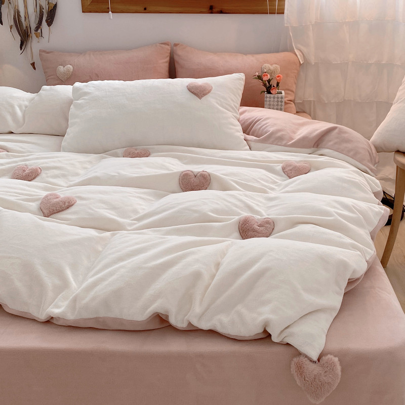 (Toyama Strawberry) Love multi-embroidery thickened milk velvet four-piece winter double-sided coral velvet warm