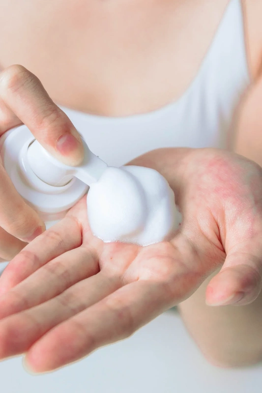 No More Settling for Anything Less Than Perfect Cleansing! Alpine Centella Asiatica and White Birch B5 Amino Acid Soothing Cleansing Mousse 115ml