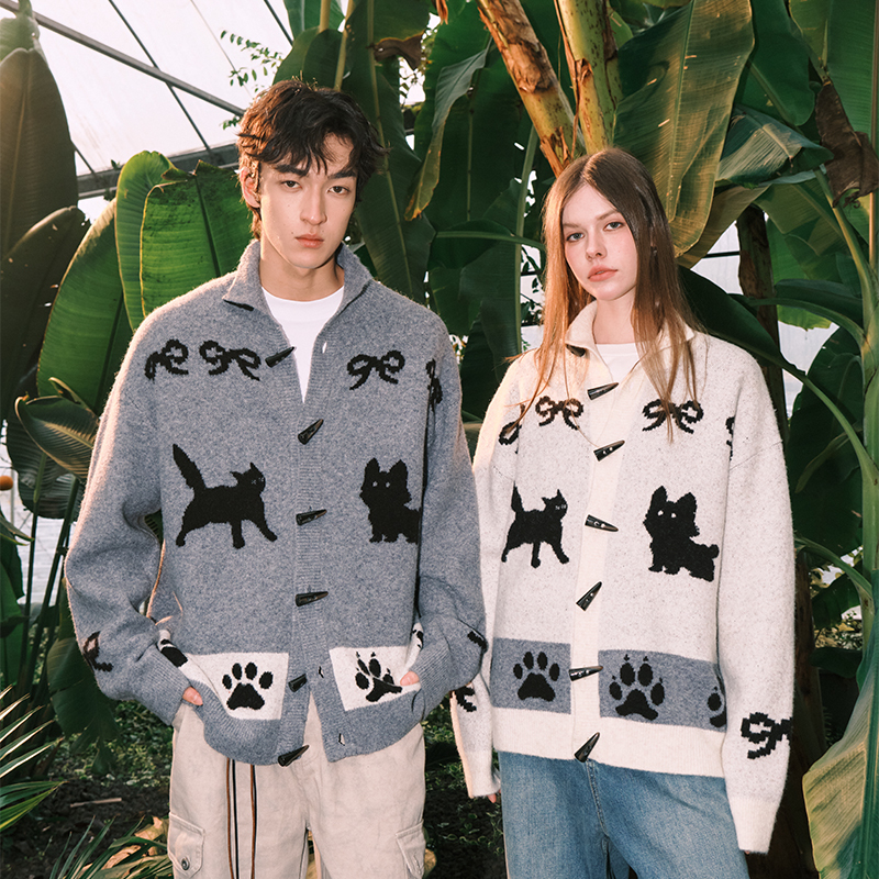 Suamoment Scratch-Resistant Retro Toggle Button Cat and Dog Jacquard Sweater for Men, Spring and Autumn Loose Casual Couple's Top