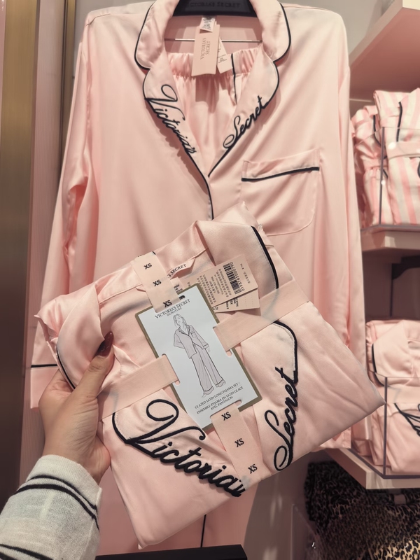 Victoria's Secret New Long-Sleeve Long-Pants Satin Pajama Set Loungewear, Same Style as Yang Mi Victoria's Secret New Long-Sleeve Long-Pants Satin Pajama Set Loungewear, Same Style as Yang Mi
