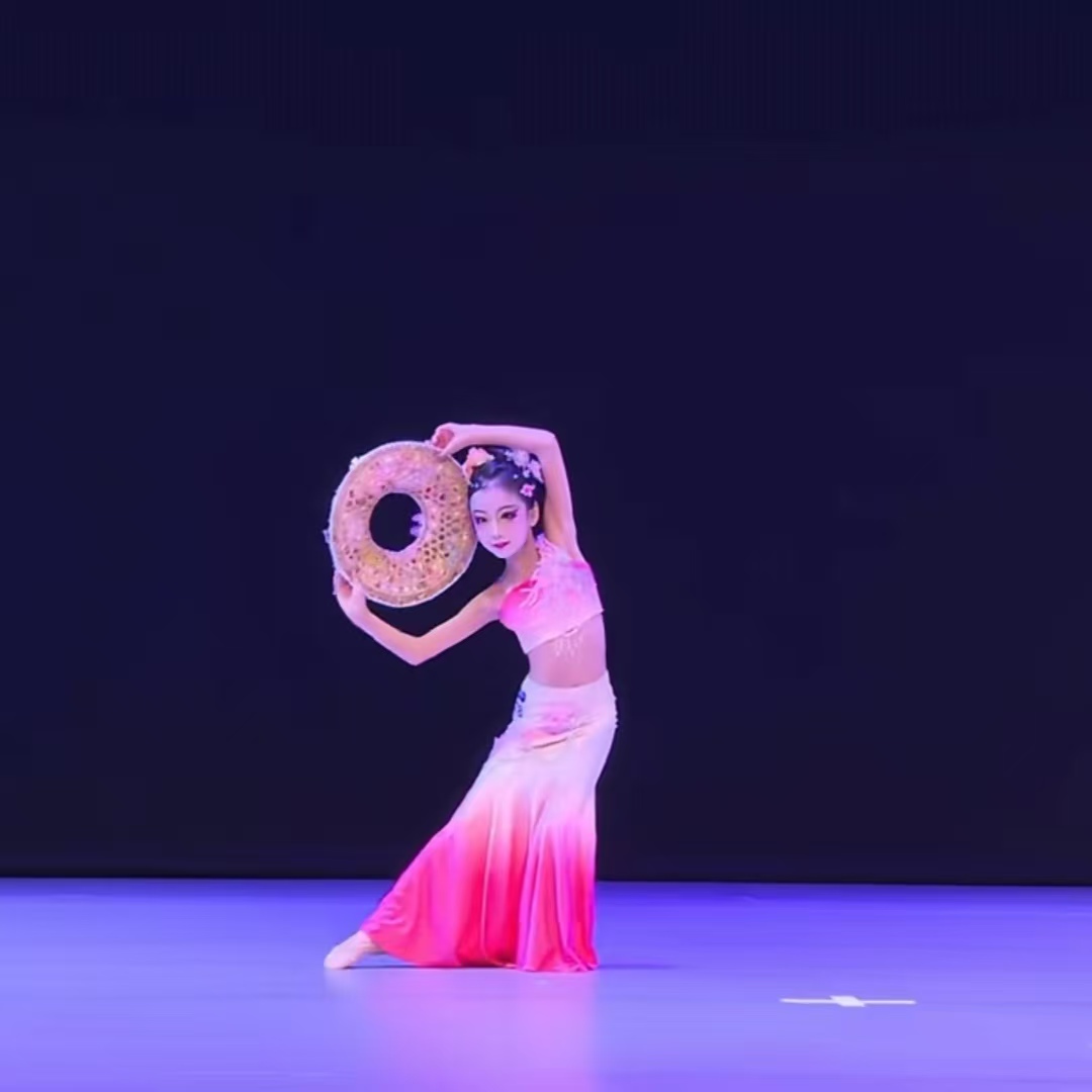 六一春意浓舞蹈服儿童独舞斗笠少儿傣族演出服民族表演服装鱼尾裙