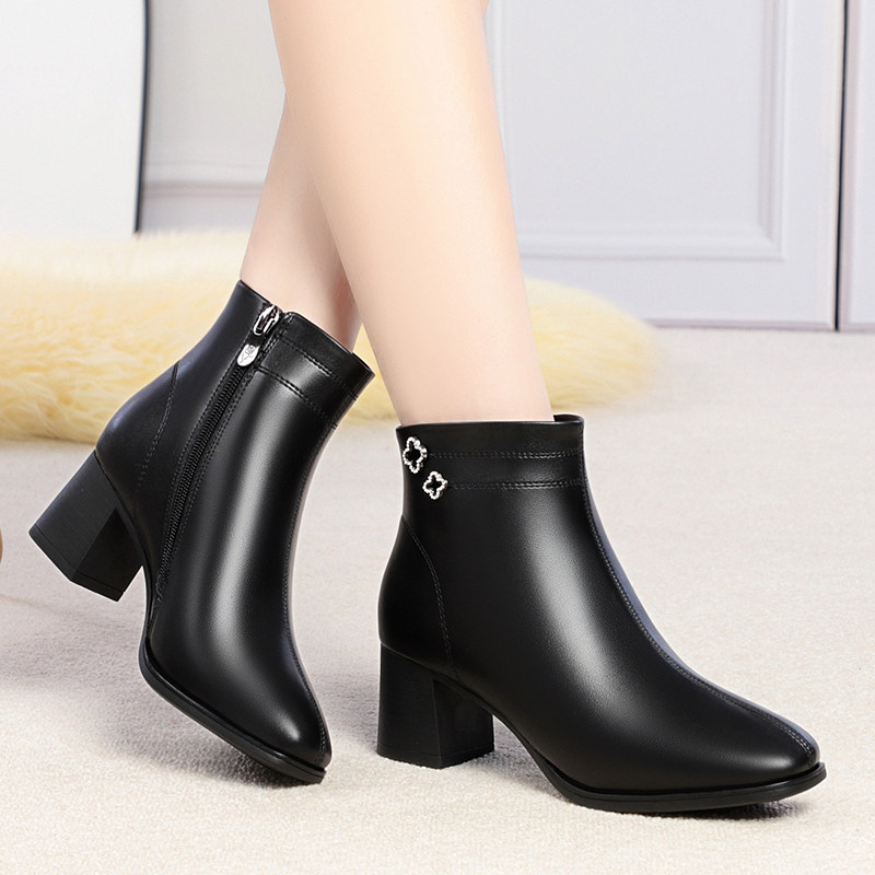 2022 autumn and winter boots mother 40-year-old thick heel Martin boots leather cotton shoes middle-aged and elderly winter shoes plus velvet square toe short boots