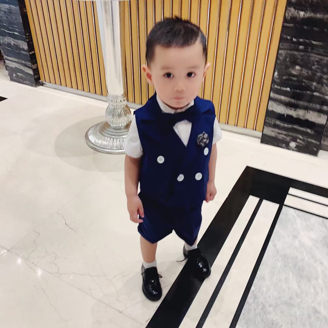 Phiên bản Hàn Quốc đặc biệt của hoa cô gái mùa hè quần short phù hợp với nam màu xanh hải quân bé trai đẹp trai sinh nhật váy thủy triều - Váy trẻ em đầm thời trang đẹp cho bé gái