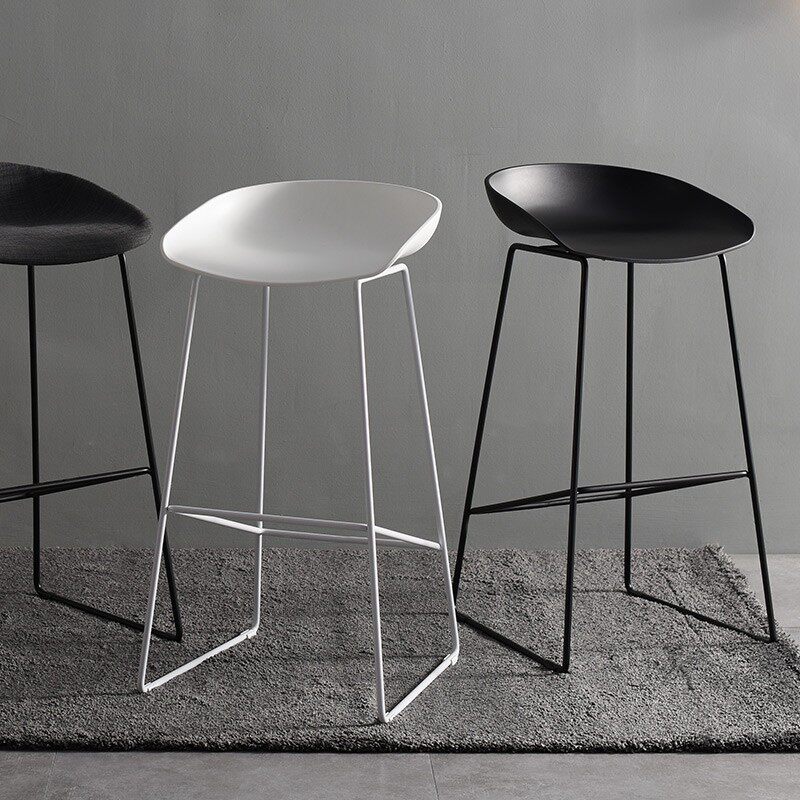 Nordic Creativity Bar Stool Modern Minimalist Bar Chair Home Iron Art High Footstool Bar Chair Cafe Front Desk Bar Chair