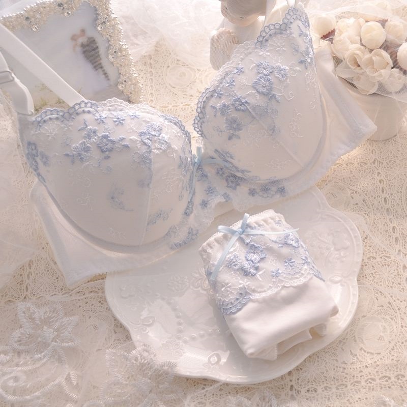 Japanese bra underwear Cute fresh lace small cute suit Simple embroidery girl comfortable thin bra underwear