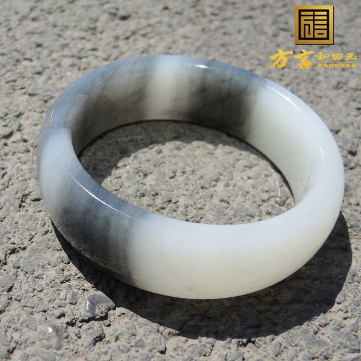 Dialogue and Tianyu Town store treasure seed flour unstructured black and white 56 first line bracelet F