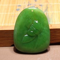 Shocked by dialect Hetian jade boutique wearable Russian old pit material fruit green jasper flower blooming wealth pendant N