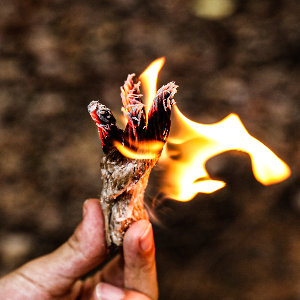 Outdoor campsite nail storage bag dipped wax hemp rope outdoor camping picnic barbecue supplies ignition fireplace