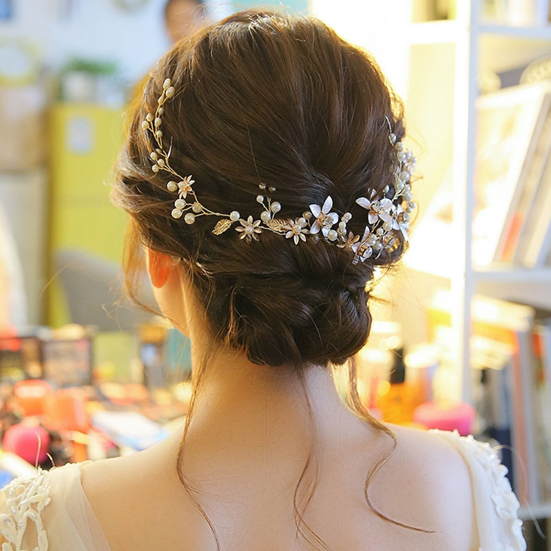 Golden Bridal Headpiece, Wedding Dress, Chinese-Style Hair Accessories, Korean-Style Beaded Updo, Wedding Earrings, Necklace Set Golden Bridal Headpiece, Wedding Dress, Chinese-Style Hair Accessories, Korean-Style Beaded Updo, Wedding Earrings, Necklace Set