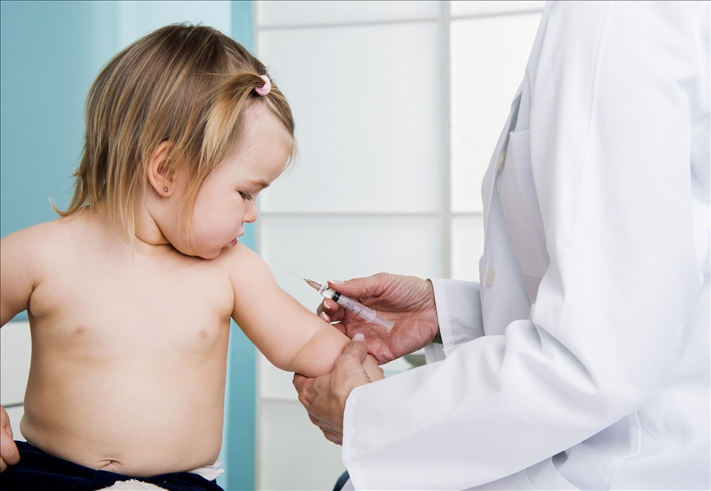 孩子打完疫苗后，这3点要牢记，一定别做