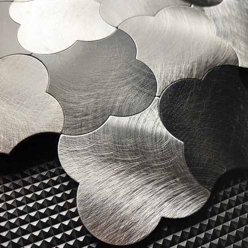 Металлическая черная самоклеющаяся мозаика на стену из нержавеющей стали