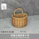Маленькая полукруглая подвесная корзина из искусственного ротанга [1 комплект] поставляется с крючком.