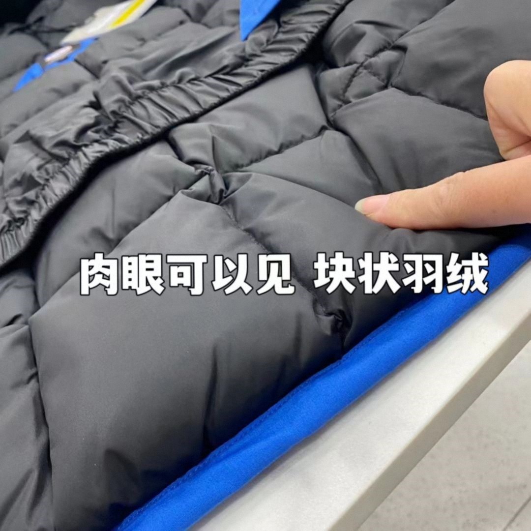 传奇大鹅羽绒服的LOGO