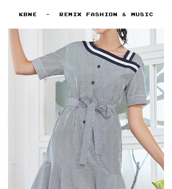 Cùng một đoạn trong trung tâm mua sắm KBNE 2018 mùa thu cotton mới giảm béo Một chiếc váy đuôi cá sọc đen trắng nữ - A-Line Váy