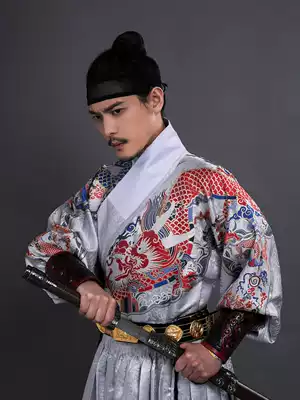 String control Sihe Ruyi moire persimmon stiletto Flying fish make-up flower flying fish suit Jinyi Weiming cloud shoulder Hanfu embroidery