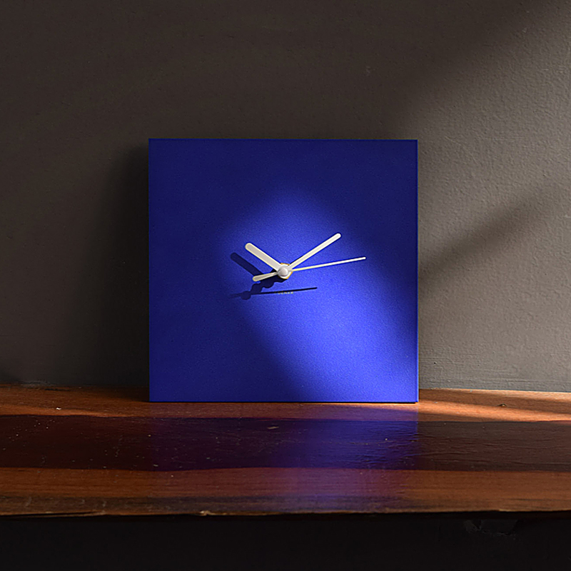 oroliving original Klein blue clock metal clock living room modern minimalist wall hanging clock wall decoration