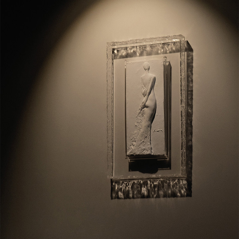 oroliving exclusive sculptural plaster reliefs Jeff creations 