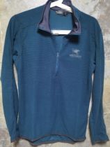 Unused second-hand fleece sweatshirt S size