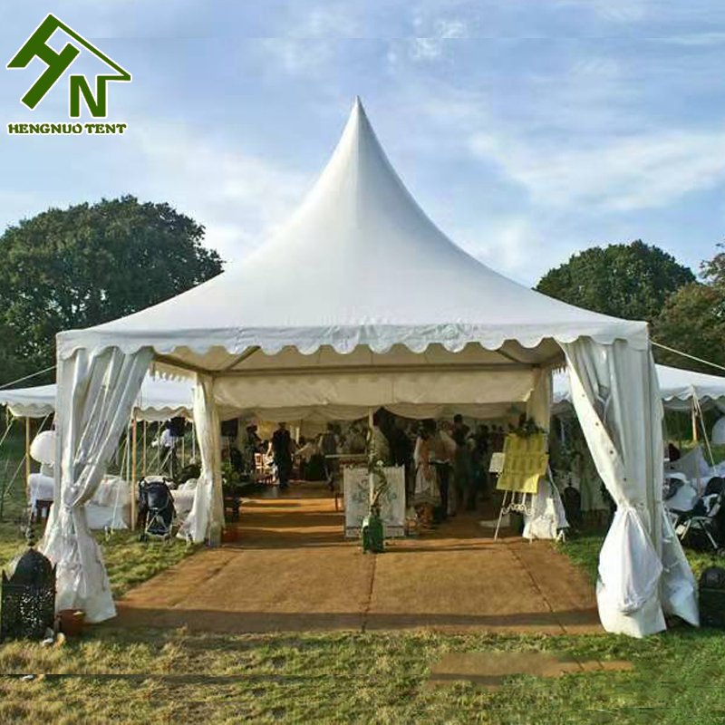 6メートルの白い尖った屋根のヨーロッパスタイルのシンプルな多機能屋外テント国境を越えたパゴダテントアルミ合金テント