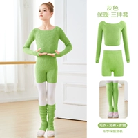 Удерживающий тепло комплект, свитер, шорты, гетры, 3 предмета