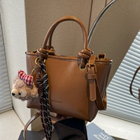 Коричневая подвеска