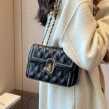 Демисезонная небольшая сумка, небольшая цепь, сумка через плечо, изысканный стиль, в западном стиле, коллекция 2022, на цепочке