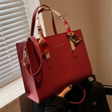 Небольшая небольшая сумка, демисезонная сумка через плечо, красная барсетка для невесты, для подружки невесты